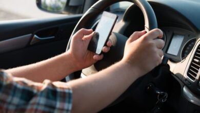 Texting while driving everyones doing it
