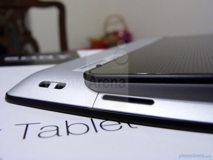 Sony makes quirky entrance into tablet market