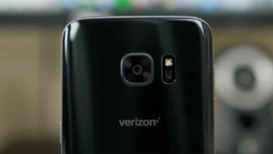 Verizon serves up batch of quirky new handsets