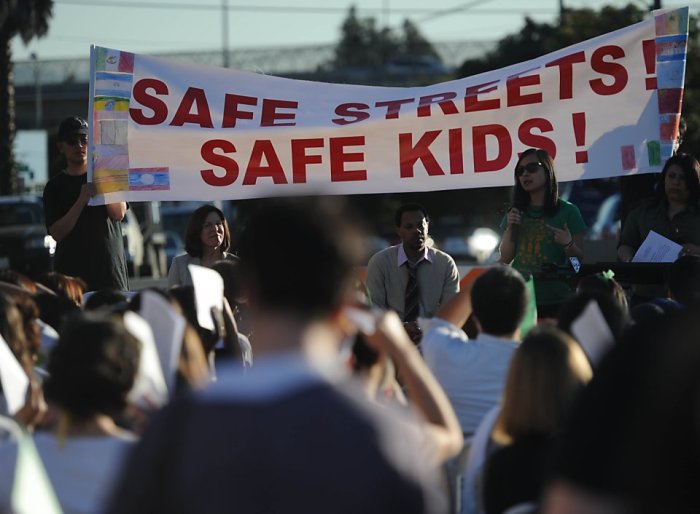 Critics charge craigslist functions as bulletin board for child prostitution