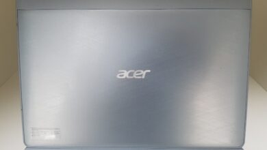Acer puts its tablet cards on the table